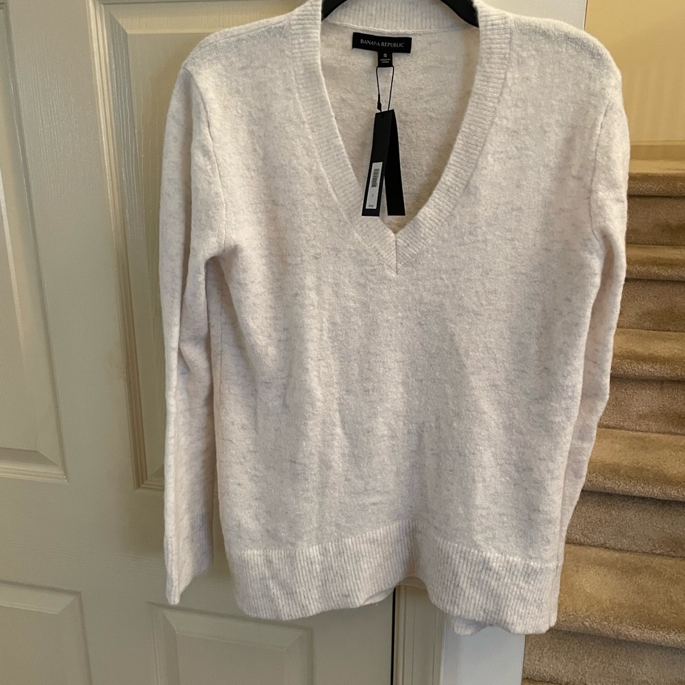 Banana Republic v- neck sweater